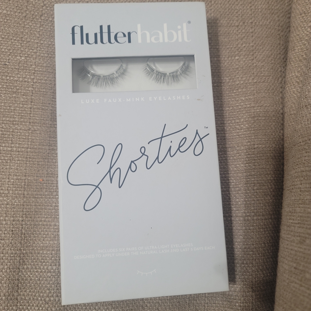 FlutterHabit Shorties Eyelashes